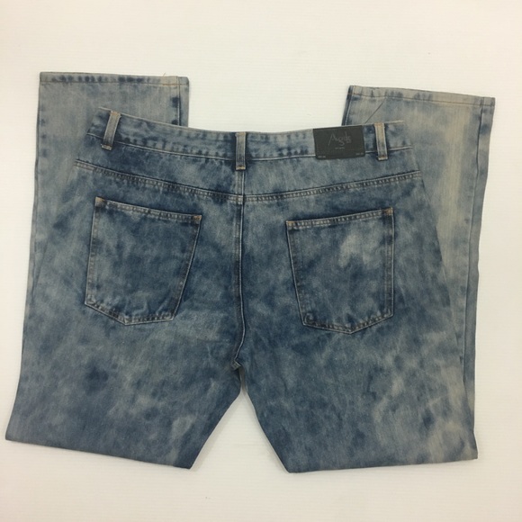 Agile Straight Leg distressed Jeans - Picture 4 of 5